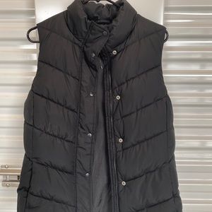 Gap puffer vest